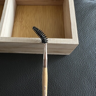 原单的 Jane iredale 珍爱螺旋眉刷 眉毛匀色刷