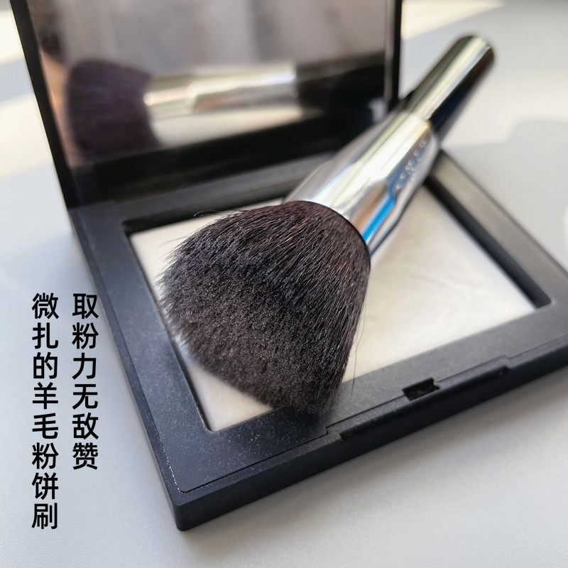 原单SK平头羊毛粉饼刷大白饼专配定妆刷微扎的羊毛取粉力巨好w108