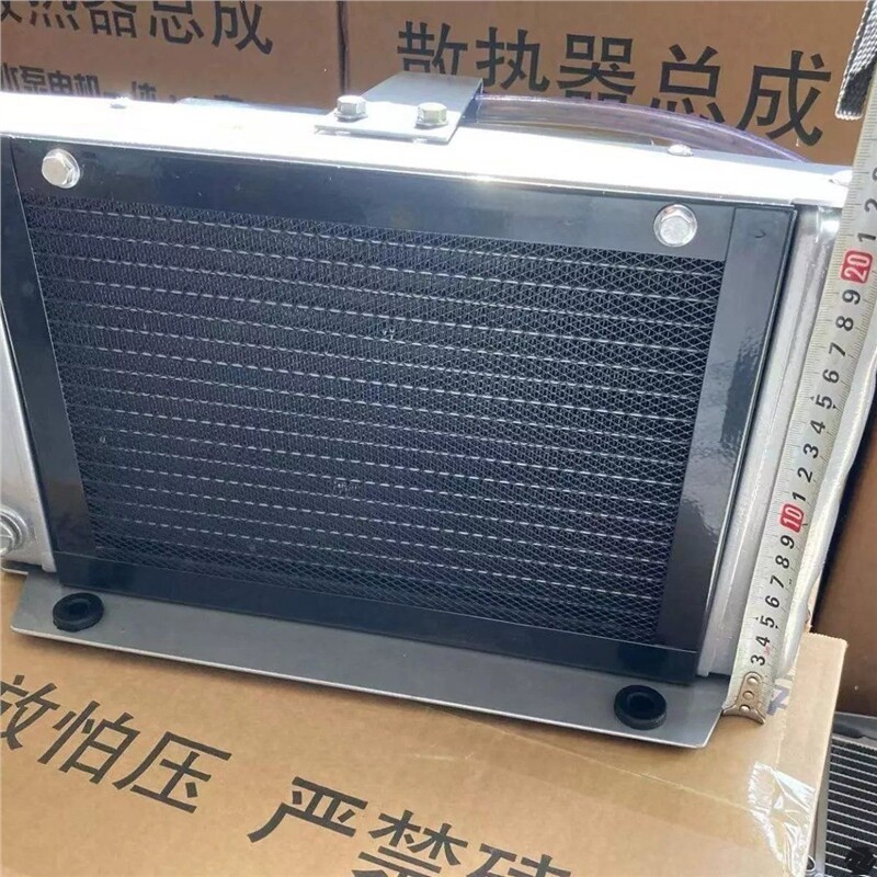 联名单缸柴油机改装循环水电子水泵三四轮水泵一体散热器水箱图片