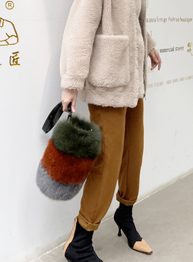 2020新款整皮狐狸毛皮草女包毛毛包时尚休闲铆钉单肩包圆桶手拿包