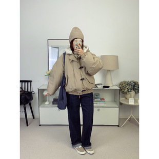 鸬鹚 羽绒服外套25秋冬新款 设计师款 小飞侠牛角扣连帽大毛领短款