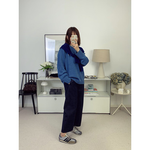 章若楠蓝色Ann假两件披肩连帽毛衣 复古蓝原牛弯刀弧形牛仔裤