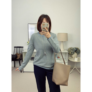 鸬鹚 6折 25秋冬新款 蓝灰色细条纹羊毛混纺圆领针织衫 Row同款