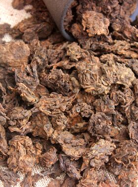 云南普洱易武刮风寨古树茶