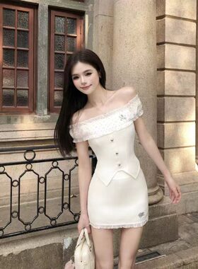 纯欲性感辣妹一字肩修身