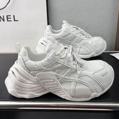 厚底防滑百搭老爹鞋2026新款女款春款爆款轻便软底不累脚休闲鞋