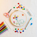 儿童刺绣幼儿园缝扣绣花材料包小学生安全绣花针劳动教材缝纽扣画