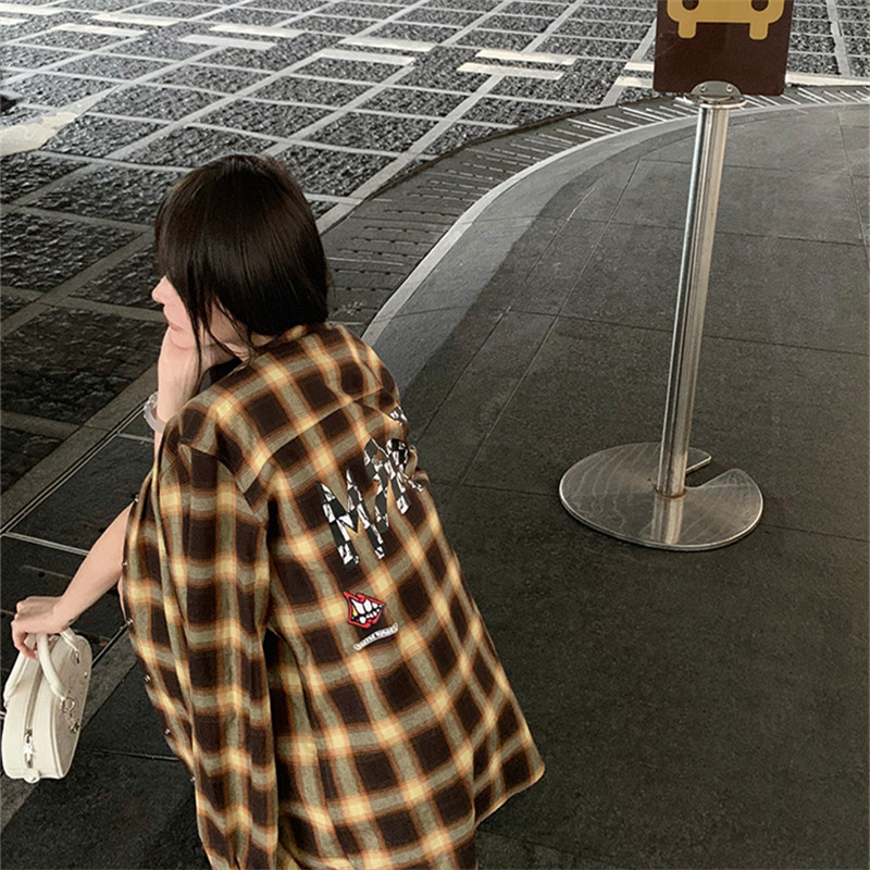 马蹄梵文印花格子长袖衬衫女