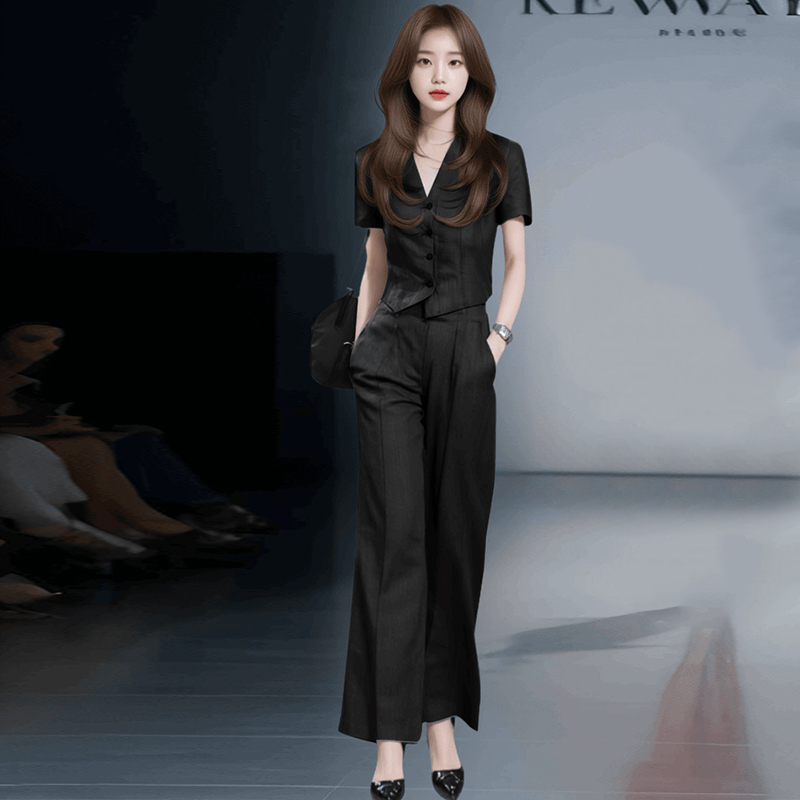 时尚高级感简约套装女2025夏季新款洋气质无袖马甲休闲显瘦两件套