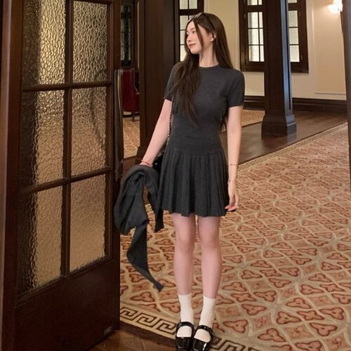 篱笆篱笆啦 矜贵少女 学院风针织开衫+百褶半身裙套装女三件套秋