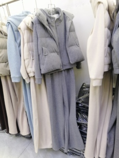 2025秋冬欧韩时尚套装连帽加绒拉链外套长裤马甲休闲三件套裤女