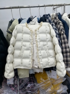 2025冬欧韩休闲白鸭绒羽绒服女短款宽松小个子保暖洋气花边外套潮