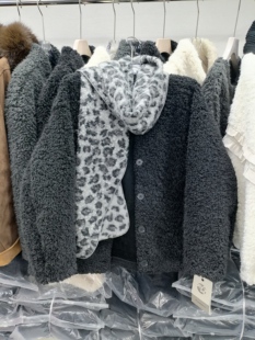 2025冬欧韩休闲羊羔毛外套女小个子保暖洋气皮毛一体外套送围巾