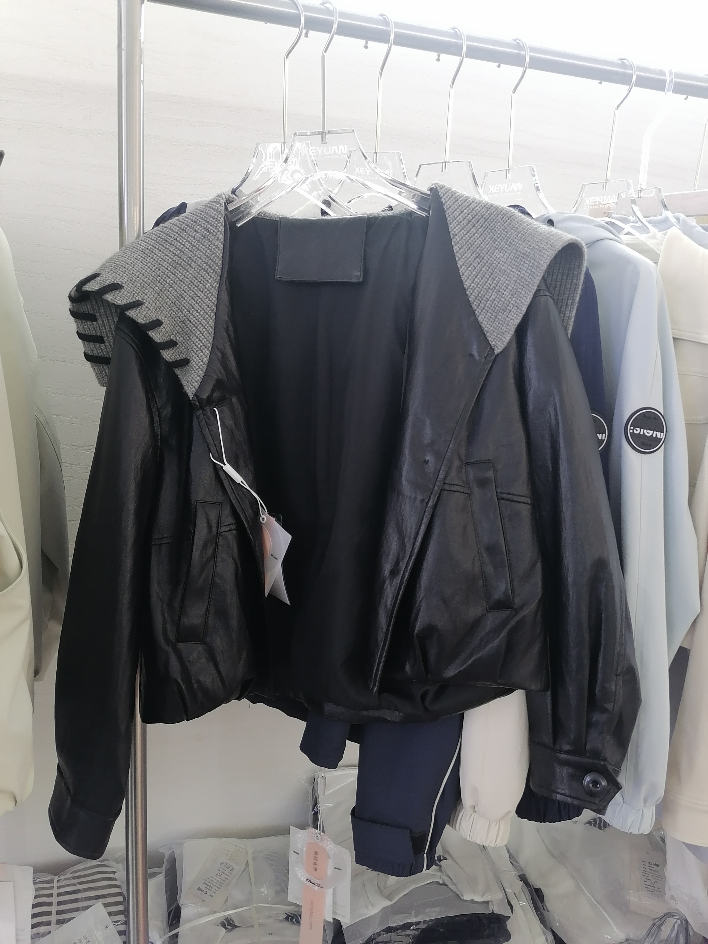 2025秋欧韩时尚短外套皮衣女短款针织海军领学院风短款夹克外套潮