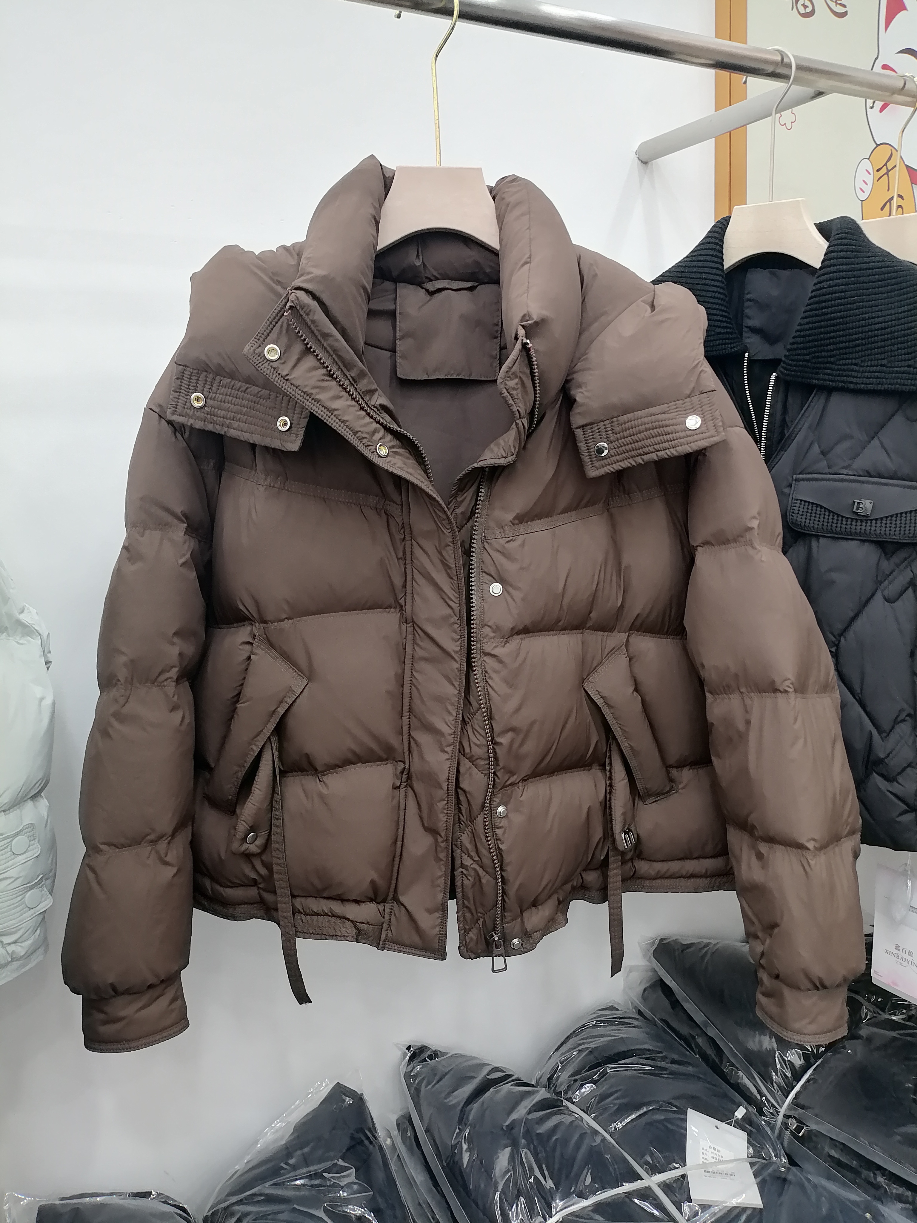 2025秋冬欧韩休闲白鸭绒羽绒服女连帽宽松小个子保暖面包服外套潮