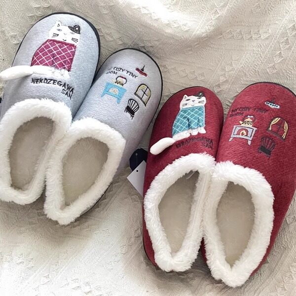 出口日本24秋冬新 猫咪家居室内地板防滑软底拖鞋加绒保暖包跟鞋