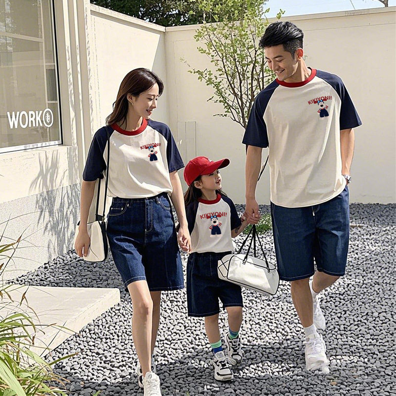 亲子装夏t恤2025一家三四口短袖全家服拍照沙滩亲子高级感母女装