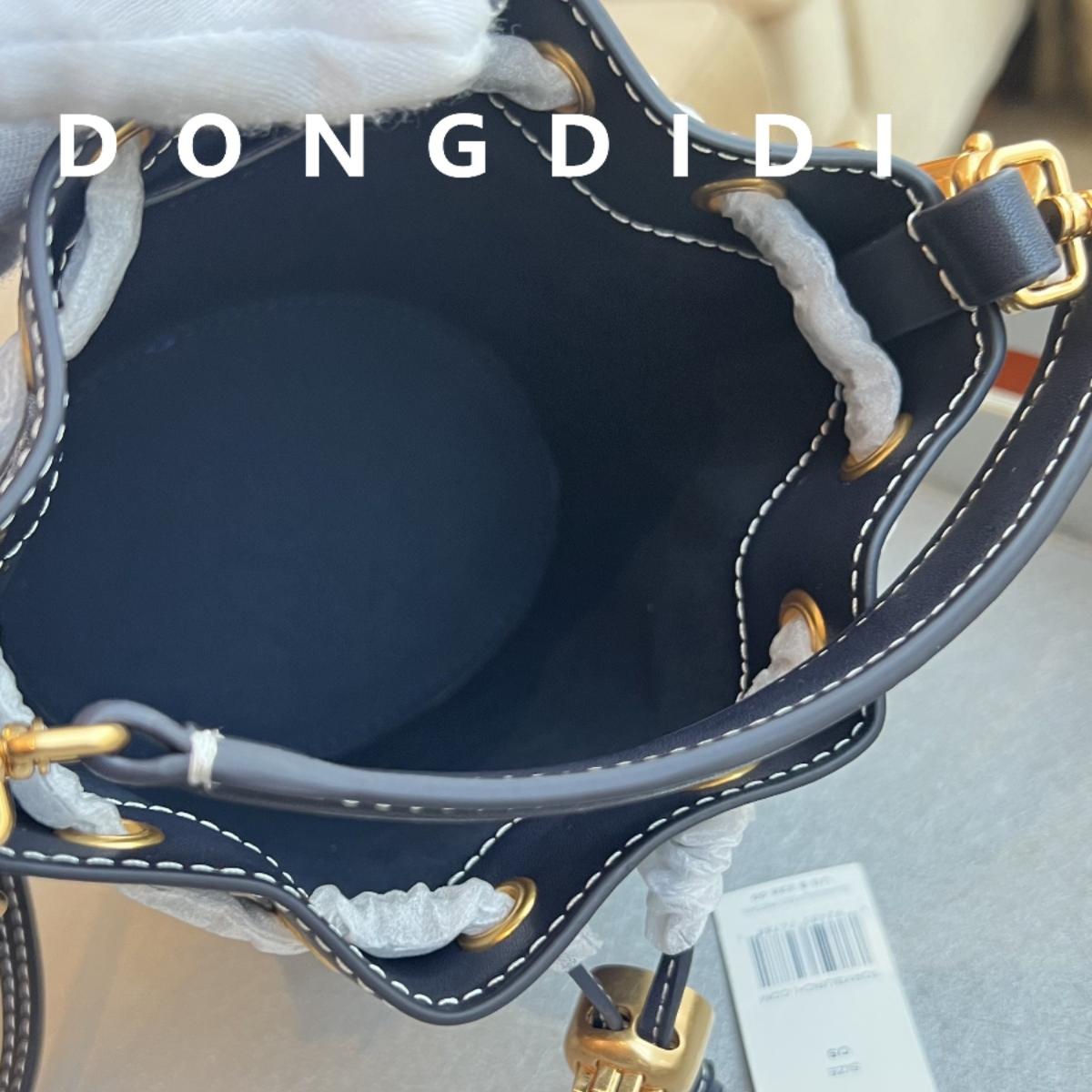 超性价比牛货 精美压花水桶包 轻便小挎包 外贸女包尾货真皮包包