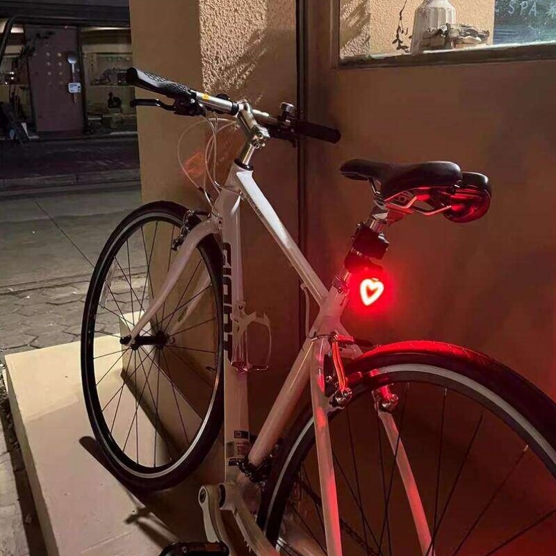 自行车骑行爱心骨头装饰灯公路车尾灯夜骑灯山地车充电警示灯后灯
