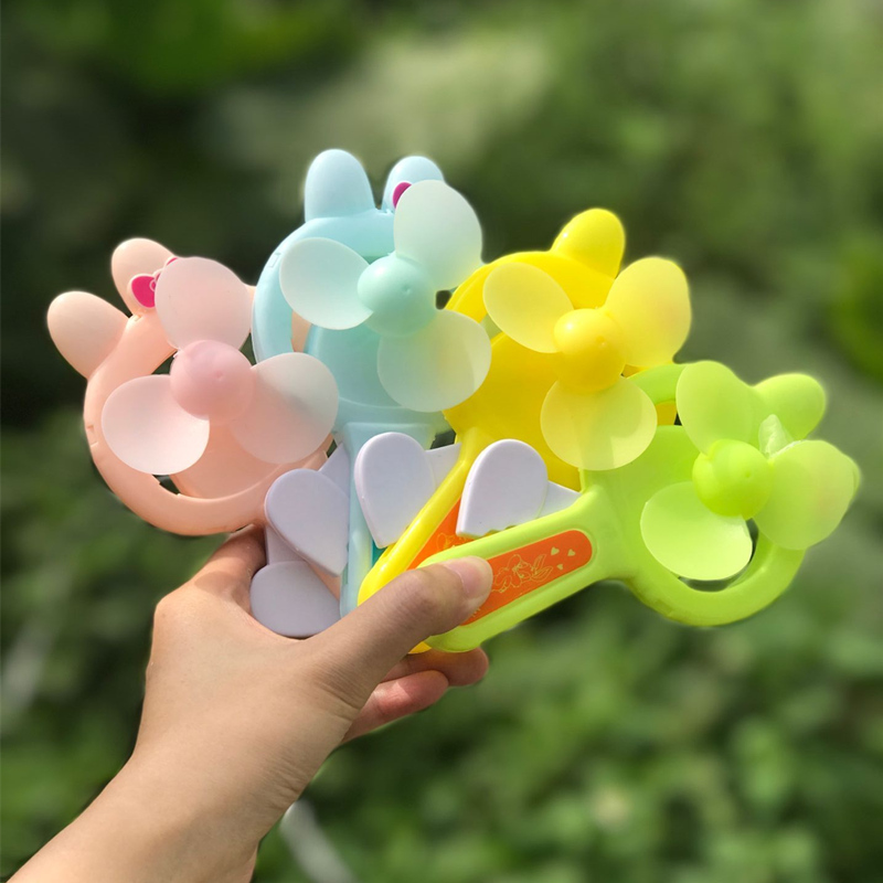 塑料软叶手压风扇儿童塑料玩具手拿迷你小风扇环保手动便携款随身