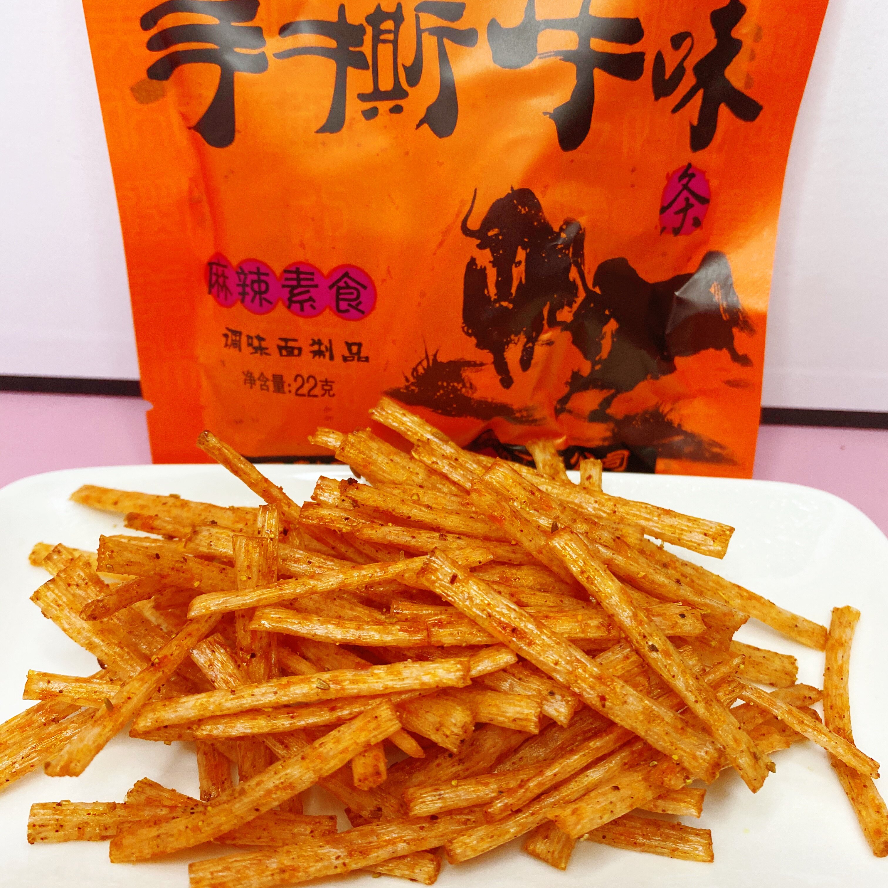 麻辣香辣香铛铛手撕酒鬼牛味辣条麻辣素食8090儿时怀旧老式辣条