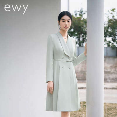 2024春夏新款绿色职业西装裙