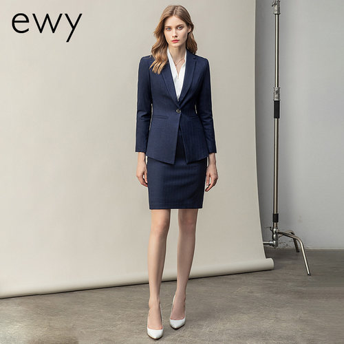 藏青职业套裙女名媛美业商务经理