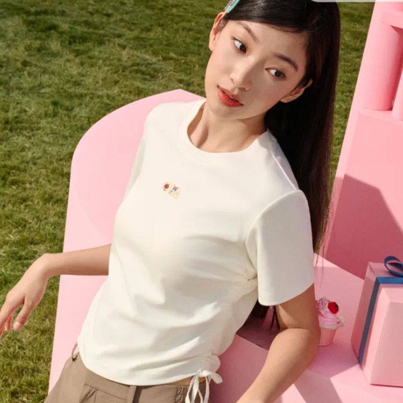 FILA斐乐女装2026年夏新款时尚生活运动针织短袖T恤衫F11W629102