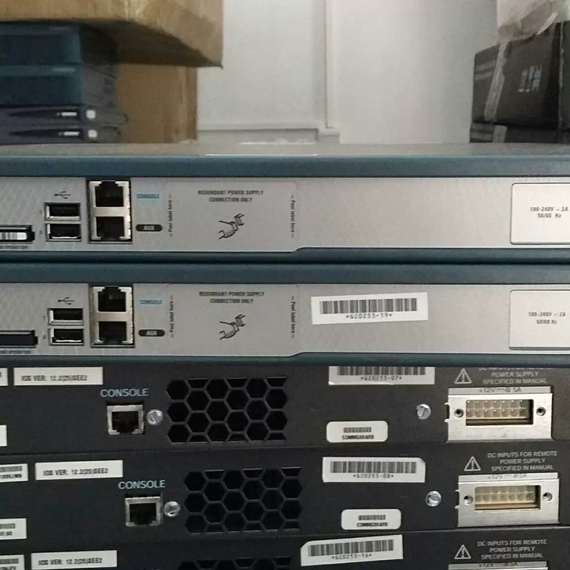 Cisco思科 2811 企业级路由器 256/64配置2800系列学习实验用议价