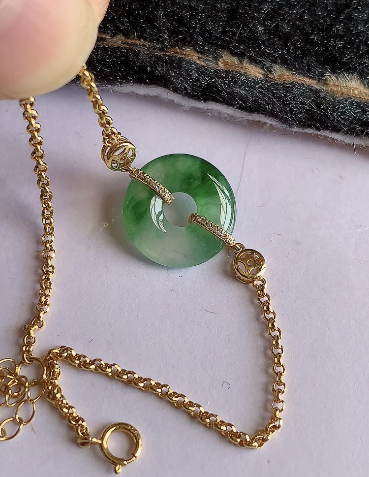 飘阳绿翡翠甜甜圈手链 18K金镶嵌平安扣手链 冰种飘花平安环手饰