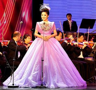 2020新款 民歌礼服女绸缎面红色艺考服冬声乐声歌手演出服抖音同款