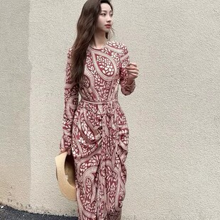 花遇腰果包肩袖立体褶连衣裙