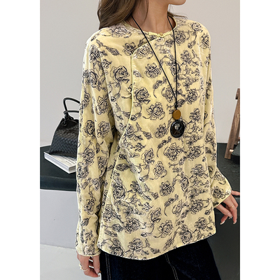 玫瑰丝绒绣花上衣精致绣线勾勒玫瑰肌理丝绒触感软糯亲肤优雅实穿