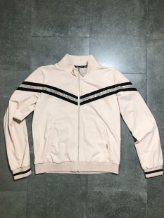 Liu 直接拍付 卫衣面料超舒服 收货退运 运动外套 意大利米兰