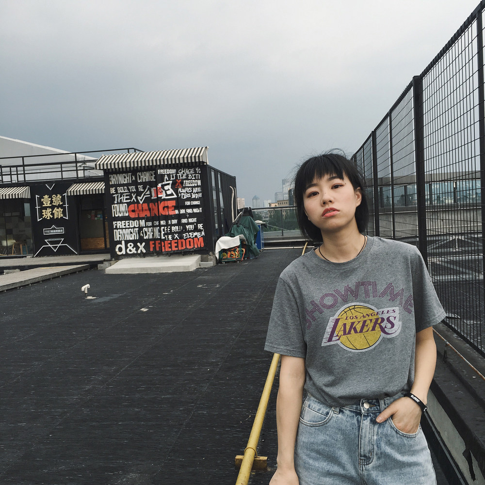 湖人队篮球字母撞色印花浅灰色宽松纯棉学生运动球衣短袖T恤女夏