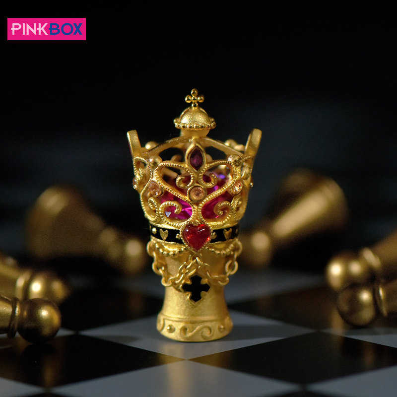 PINKBOX黄金摆件 足金西洋棋王棋后情侣哨子