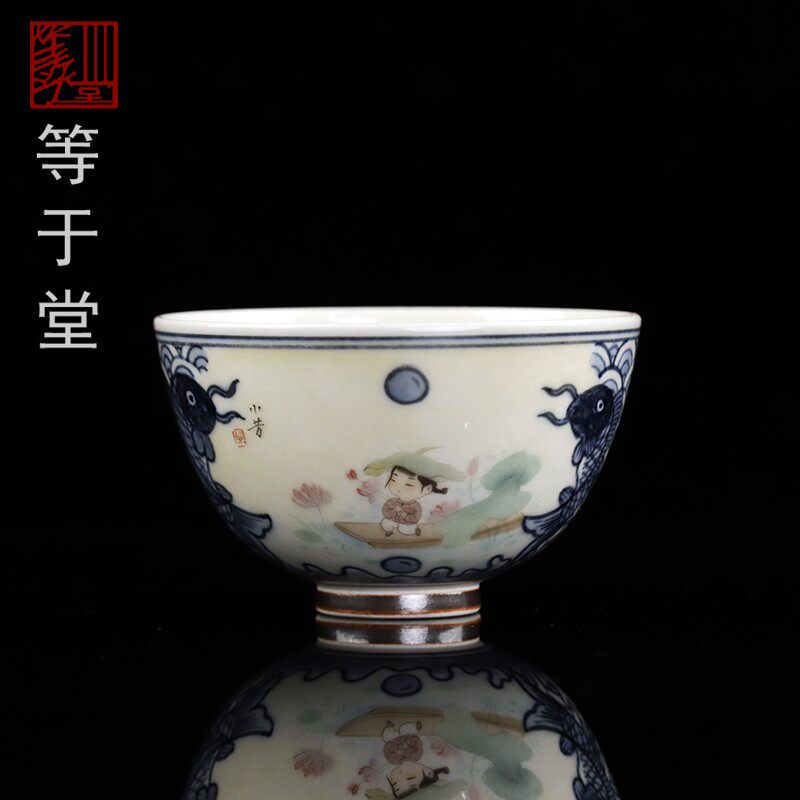 等于堂出品景德镇陶瓷小芳手绘童趣图双面开窗釉下青花主人茶杯
