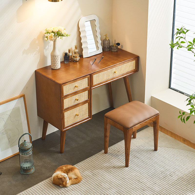 复古北欧设计师实木梳妆台
