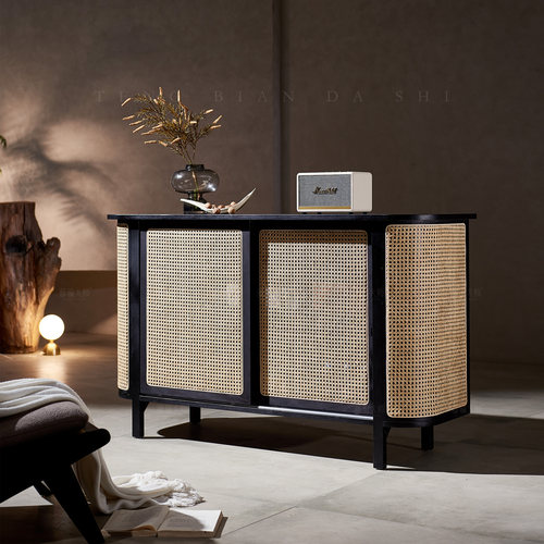 北欧实木餐边柜推拉门电视柜