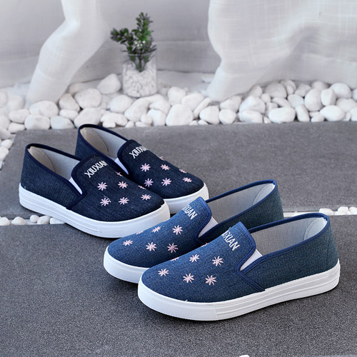 2025春秋季新款小雏菊帆布鞋 老北京布鞋女鞋 防滑牛仔布休闲单鞋