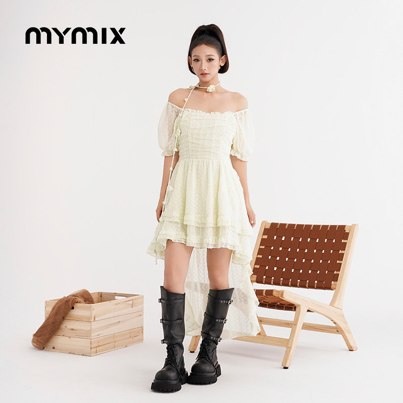 【25年秋季】MYMIX小清新蕾丝一字肩连衣裙显瘦公主拖尾连身短裙