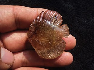 晶山角商城天然钛晶金发晶小鱼吊坠 高37×44×14mm26.4g