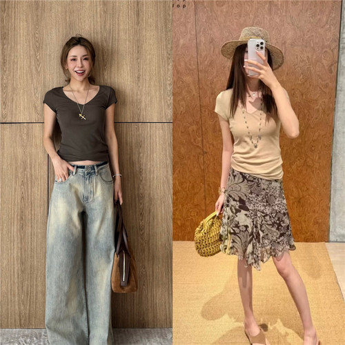 【羊家】unm 扭结下摆设计全棉v领T恤 女