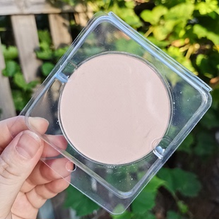 包邮新款CT柔焦极细定妆蜜粉饼8g定妆粉芯可替换01fair保质期2027