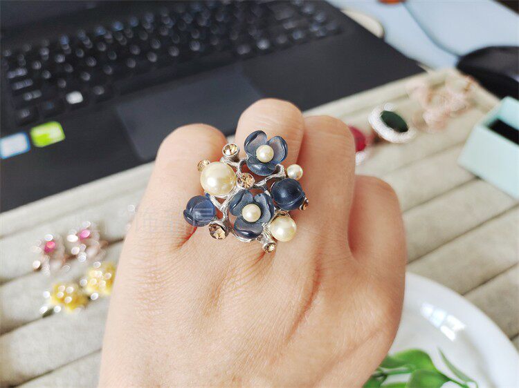 清仓威妮华正品蓝色立体小花水钻个性时尚花朵食指女款戒指指环
