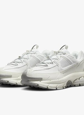 Nike ZOOM VOMERO ROAM 舒适轻便透气低帮 跑步鞋女款 HV6410-100