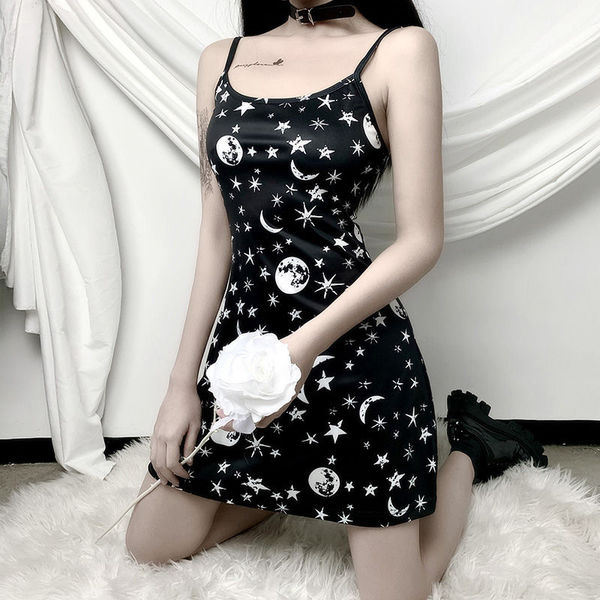 New style temperament goddess model suspender, bra, slim body, waist, floral bag, buttock and ruffle bottom dress