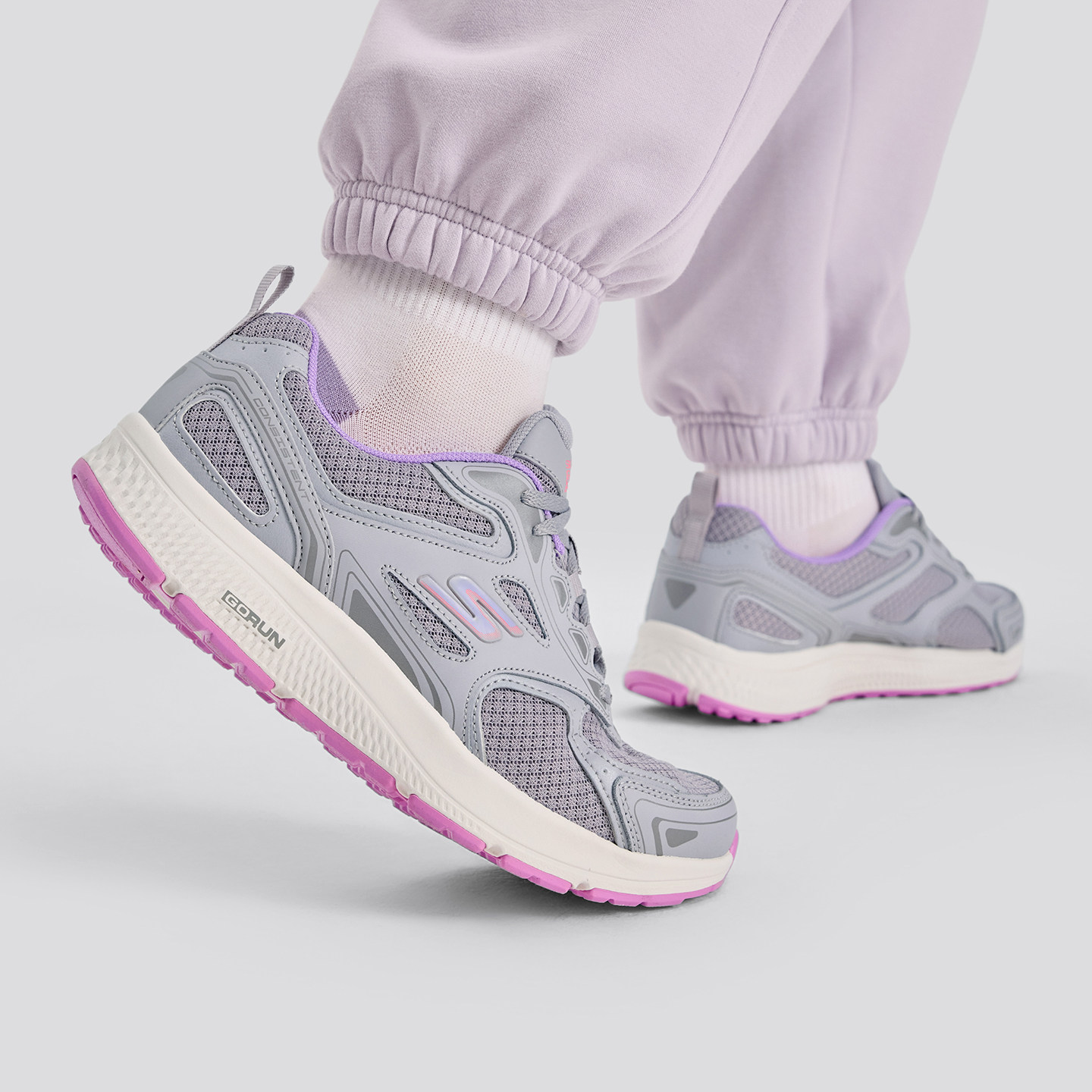 斯凯奇缓震跑步鞋女鞋夏季新款健身训练鞋网面透气运动鞋轻便跑鞋