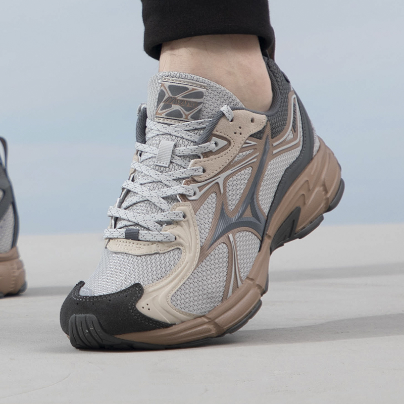 美津浓运动休闲跑步鞋Mizuno