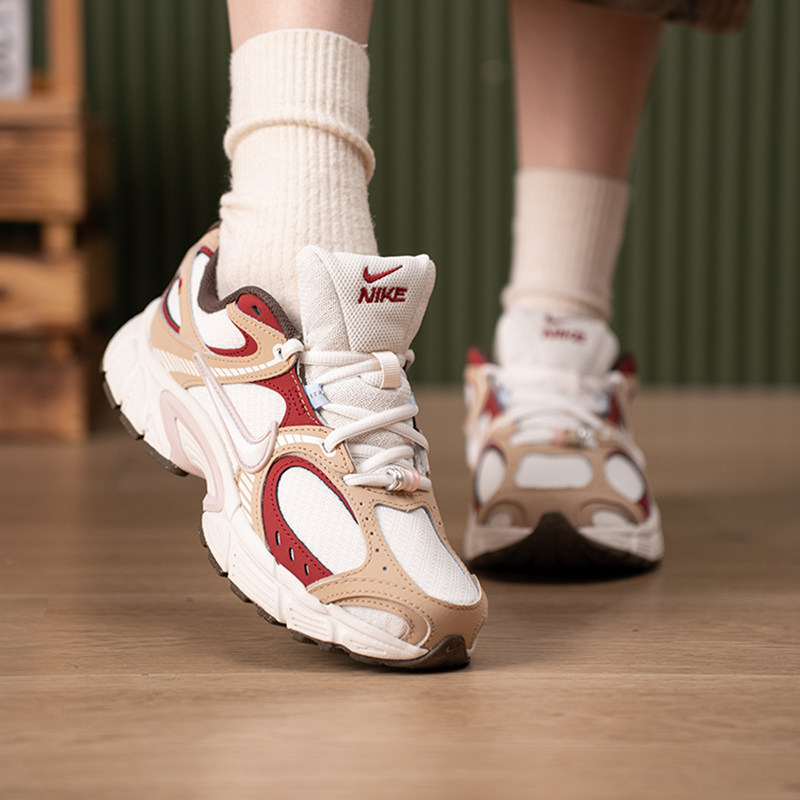 耐克正品女运动休闲鞋NIKE V5 RNR新款透气舒适运动鞋复古老爹鞋,运动鞋new,运动休闲鞋,淘宝优惠券,粉丝福利购,淘宝优惠卷